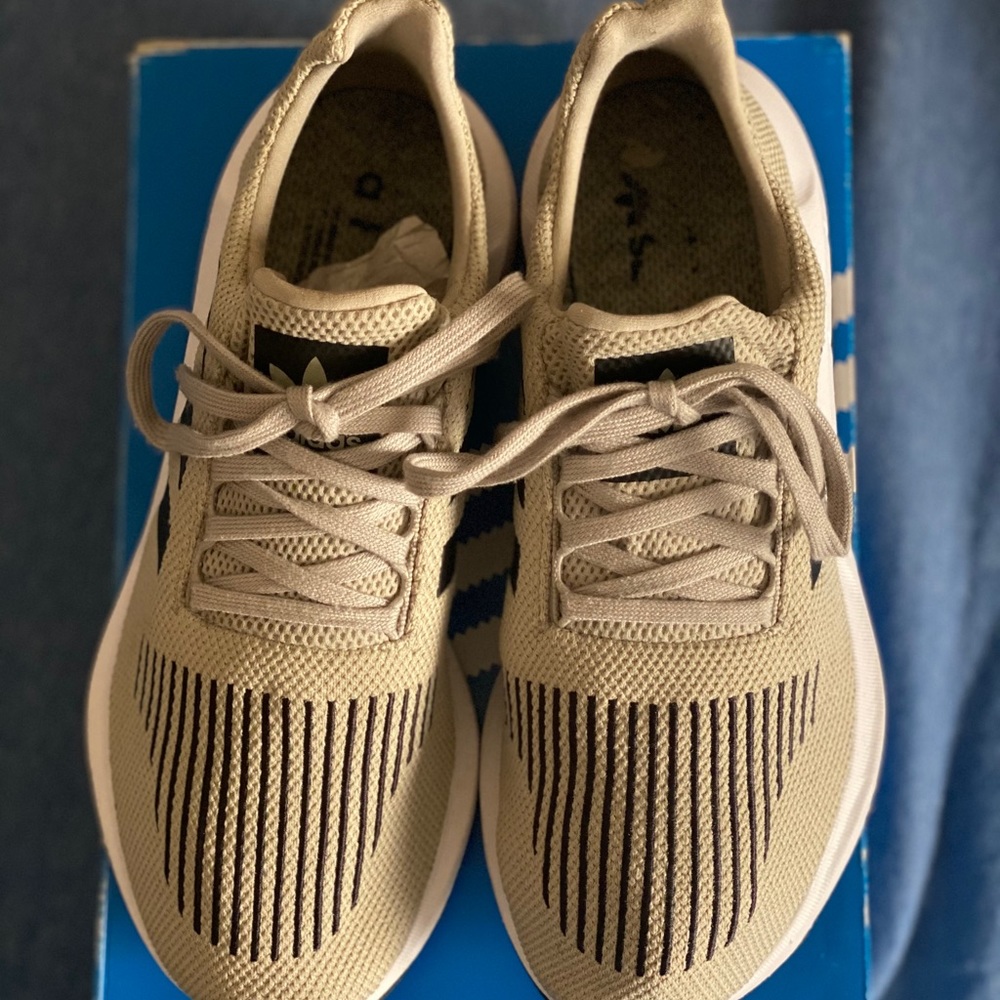 Men’s Adidas Swift Run